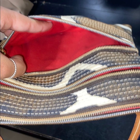 Giraffe print Dooney and Bourke satchel - Picture 4 of 6